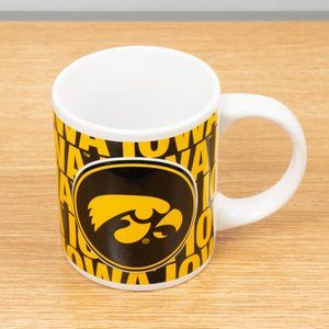Boetler Brands Collegiate University of Iowa Hawkeyes Embossed 3D Mug Cup